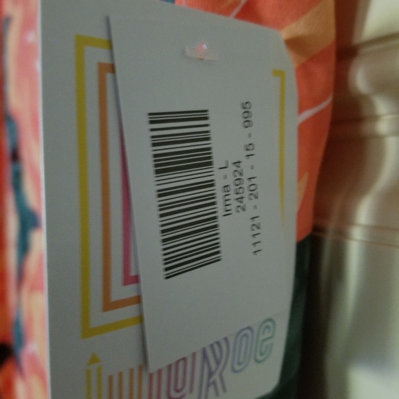 Top - Picture 2 of 4